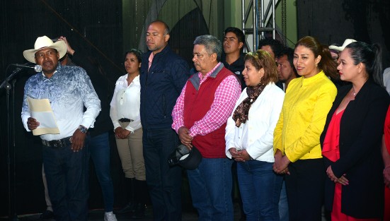 Teocelo estuvo presente en la inauguración de la Fiesta Patronal en Ayahualulco Ver. en honor a Santiago Apóstol con la presencia del Alcalde Mario Antonio Chama Díaz y la Síndica Municipal Zayra del Carmen Martínez Andrade, gracias a la invitación del Presidente Municipal de Ayahualulco, Filiberto Morales Rosas y su cuerpo edilicio.  