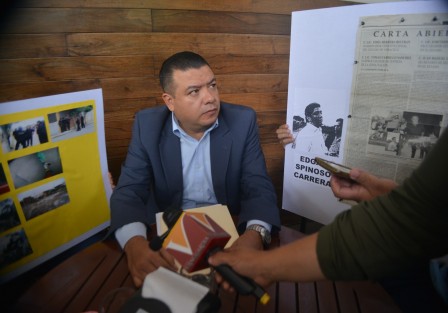 Adolfo García, Abogado de la familia Castro, denunció caso de despojo por parte del ex diputado federal y ex oficial mayor de la SEV, Édgar Spinoso Carrera.  