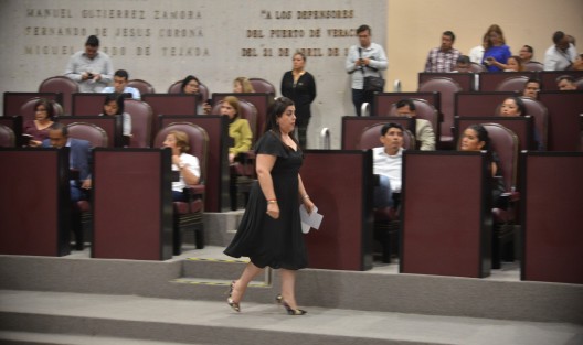 La diputada Rosalinda Galindo, fue una de las que más tuvo que contestar el porqué las iniciativas no habrían sido dictaminadas.