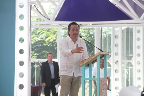 En las instalaciones del  ex MIX  se realizó el evento <em>Impulsa con Facebook</em>, encabezada por el gobernador Cuitláhuac García; la diputada federal, Dorheny García; la secretaria del Trabajo, Guadalupe Argüelles y representantes de la empresa Facebook. 