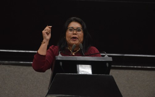 Con 34 votos a favor, el Pleno de la LXV Legislatura de Veracruz aprobó el Dictamen de Decreto por el cual se autoriza al Gobierno del Estado de Veracruz de Ignacio de la Llave a refinanciar o, en su caso, reestructurar la deuda pública estatal a su cargo y a celebrar las operaciones financieras y actos jurídicos para su debido cumplimiento, hasta por la cantidad de 41 mil 769 millones 280 mil 619 pesos. 