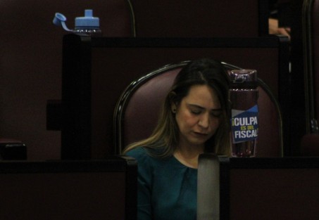 Aspectos de la Decimaquinta Sesión Ordinaria Segundo Período de Sesiones Ordinarias Primer Año de Ejercicio Constitucional de la LXV Legislatura de Vearcruz.