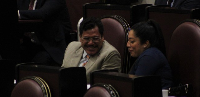 Aspectos de la Décimaquinta Sesión Ordinaria Segundo Período de Sesiones Ordinarias Primer Año de Ejercicio Constitucional de la LXV Legislatura de Vearcruz.