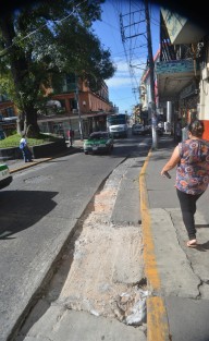 A pesar de que autoridades municipales dijeron que al inicio del mes agosto comenzarían las obras de la calle Revolucion hasta ahorita no se sabe cuándo iniciarán los trabajos.