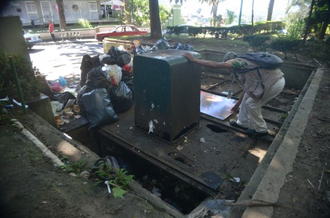 Aunado que la administración actual le tira basura y no limpia el lugar lo que ha convertido en un foco de infección a tan solo unos metros del Palacio de Gobierno.