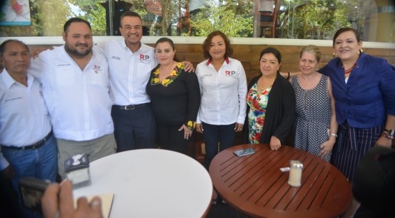 El Coordinador Estatal de RSP (Redes Sociales Progresistas), Mario Rincón,  estuvo en la Capital del Estado acompañado de integrantes. Donde se afilió después de 34 años de trabajar en el PRI, Sandra Soto, dijo convencida de que es tiempo de renovar.  