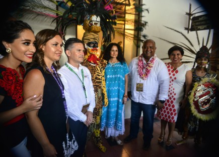 Durante todo el día se pudieron apreciar varios eventos culturales que muestran las diferentes regiones de Veracruz.