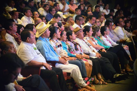  La ceremonia dio inicio con el Acto Cívico de Honores a la Bandera, en el cual se entonó el himno nacional mexicano en Zapoteco por un grupo de niños, posterior a ello se realizó la presentación de la primer Acta de Nacimiento elaborada en la Ciudad de Orizaba, la cual fue recibida por el Gobernador del Estado, Cuitláhuac García Jiménez.  