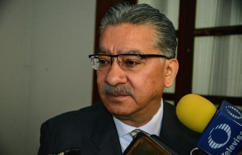  El titular del Órgano de Fiscalización Superior (ORFIS), Lorenzo Antonio Portilla Vázquez, confirmó que será en septiembre, al final de su periodo, cuando entregue el informe de la Cuenta Pública 2018, en el cual se incluyó una revisión sobre el Fondo de Bienes Recuperados (Fobire), y donde fueron listadas las condiciones de las propiedades incautadas al exgobernador, Javier Duarte de Ochoa.