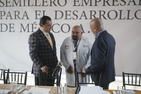 José Roberto Ramos Alor,  titular de la Secretaría de Salud de Veracruz, sostuvo la reunión con integrantes de Semillero Empresarial para el Desarrollo de México.  