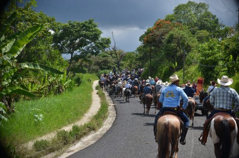 Este  sábado se realizó la gran Cabalgata 2019 en el Municipio de Teocelo, la Tierra del Dios Tigre, en el marco de las fiesta en Honor a La Asunción de Nuestra Señora. 