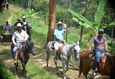 Este  sábado se realizó la gran Cabalgata 2019 en el Municipio de Teocelo, la Tierra del Dios Tigre, en el marco de las fiesta en Honor a La Asunción de Nuestra Señora. 