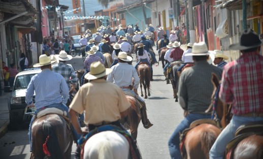 Este  sábado se realizó la gran Cabalgata 2019 en el Municipio de Teocelo, la Tierra del Dios Tigre, en el marco de las fiesta en Honor a La Asunción de Nuestra Señora. 