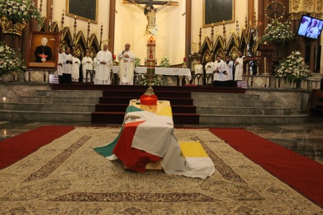 Los restos mortales del Cardenal y Obispo emérito de la Arquidiócesis de Xalapa,  Don Sergio Obeso Rivera, son velados en la Catedral Metropolitana de Xalapa, en donde permanecerán hasta el martes 13 a las 12:00 horas.  