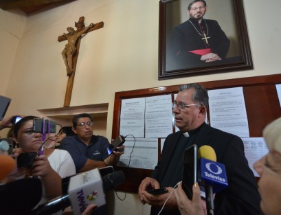 En entrevista, José Manuel Sauzo, vocero de la Arquidiócesis de Xalapa dio los pormenores que se habrán de llevar durante el funeral y entierro del Cardenal. 