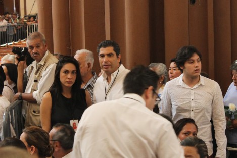 Familiares, personajes eclesiásticos y públicos así como fieles católicos  participaron en la misa exequial del Cardenal Sergio Obeso Rivera.