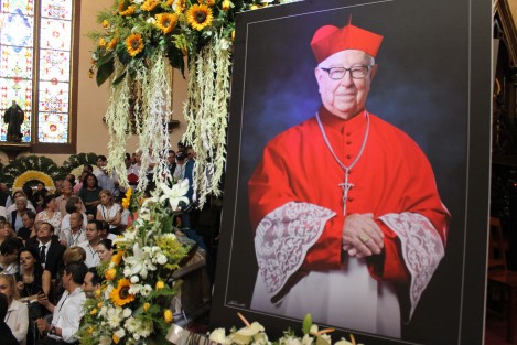 Presidida por el arzobispo de Xalapa, Hipólito Reyes Larios, y con la participación de obispos de varios puntos del país, se realizaron las exequias del arzobispo emérito de Xalapa, y Cardenal, Sergio Obeso Rivera.  