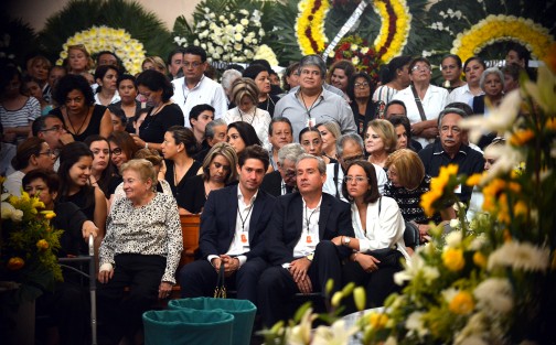 En la Catedral Metropolitana de la ciudad de Xalapa se realizo la misa  y sepelio del Cardenal Sergio Obeso acompañado de jerarcas católicos del país, autoridades estatales, figuras políticas y feligreses  se le  dio una emotiva despedida. 