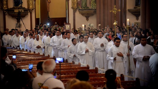 En la Catedral Metropolitana de la ciudad de Xalapa se realizo la misa  y sepelio del Cardenal Sergio Obeso acompañado de jerarcas católicos del país, autoridades estatales, figuras políticas y feligreses  se le  dio una emotiva despedida. 