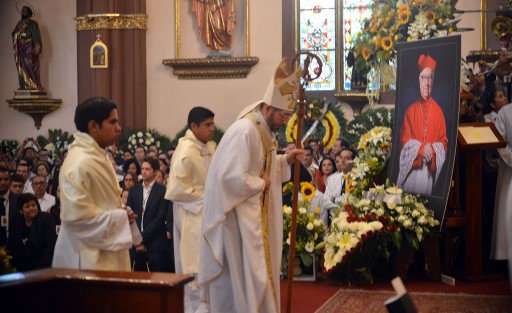 En la Catedral Metropolitana de la ciudad de Xalapa se realizo la misa  y sepelio del Cardenal Sergio Obeso acompañado de jerarcas católicos del país, autoridades estatales, figuras políticas y feligreses  se le  dio una emotiva despedida. 