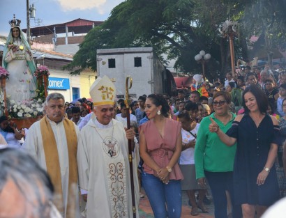 El alcalde Mario A. Chama Díaz, el párroco de la iglesia así como la presidenta del DIF municipal Mara Chama Villa participaron de las fiestas patronales  en honor a la Virgen de la Asunción de Nuestra Señora.
