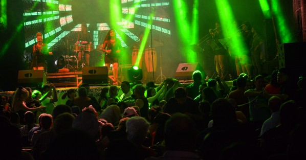 Durante la fiesta patronal en honor a la Asunción de nuestra Señora Teocelo 2019,  se presentó la Divina Banda, conformada por nueve músicas cubanas. 