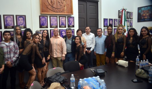 Durante la fiesta patronal en honor a la Asunción de nuestra Señora Teocelo 2019,  se presentó la Divina Banda, conformada por nueve músicas cubanas. 