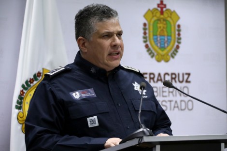 El titular de la SSP, Hugo Gutiérrez Maldonado, exigió a la Fiscalía investigar a Yunes Linares por implicación en homicidio de alcaldesa de Mixtla. 