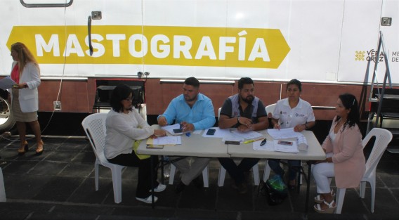 La diputada María Esther López Callejas, en colaboración con la Secretaría de Salud del Gobierno del Estado, y el Servicio Médico del Congreso de Veracruz, llevó a cabo la campaña de mastografías dirigida al personal y sus familiares, de este Poder. 