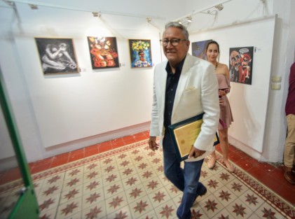 En la Casa de la Caricatura de la ciudad de Xalapa se inauguró la exposición  <em>El placer de pintar</em> en homenaje a la trayectoria de 40 años del reconocido caricaturista Fernando Morales FM.