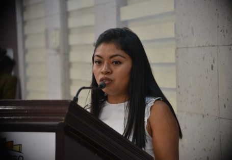 A nombre de legisladores locales de MORENA,la diputada Elizabeth Cervantes De la Cruz, expresó su solidaridad y compromiso con los miles de familiares que tienen un ser querido desaparecido, al emitir un Posicionamiento en el marco del Día Internacional del Detenido Desaparecido o de las Víctimas de Desaparición Forzada.