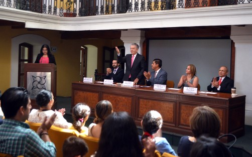 Autoridades  del Colegio de Veracruz inauguraron la aula  <em>Doctor Francisco Berlín Valenzuela</em>, director fundador de este colegio, además de celebrar la ceremonia de inicio de cursos.