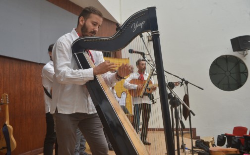 En el Auditorio Silvestre Moreno  Cora se realizó el concierto homenaje a Trovadores del Sur como parte de 35 aniversario de la Dirección de Actividades Artísticas de la SEV.  