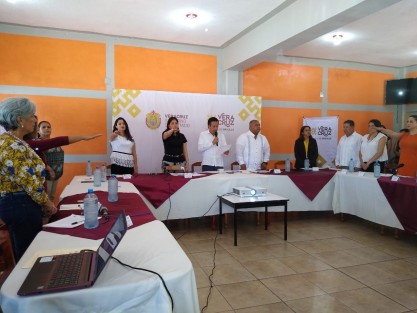 Instalan Consejo del Sistema Estatal para prevenir, atender, sancionar y erradicar la violencia contra la mujer; el gobernador Cuitláhuac García Jiménez fue el encargado de tomar la protesta de rigor.  
