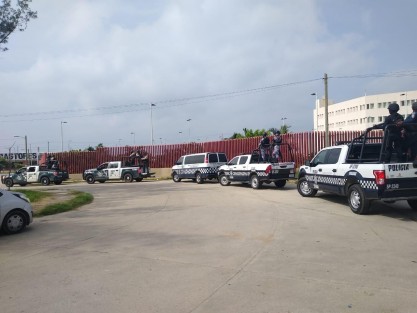 La Secretaría de Seguridad Pública (SSP), a través de la Subsecretaría de Prevención y Participación Ciudadana, trasladó a 23 internos de los centros de Reinserción Social de Amatlán, Coatzacoalcos y Jalacingo, a diferentes centros penitenciarios federales. 