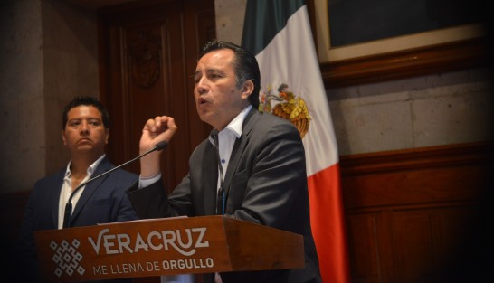  En conferencia de prensa el gobernador veracruzano Cuitláhuac García Jiménez aseguró que su administración no permitirá que los grupos de la delincuencia organizada realicen venganzas y ataques en contra de sus adversarios y mucho menos en contra de la ciudadanía.