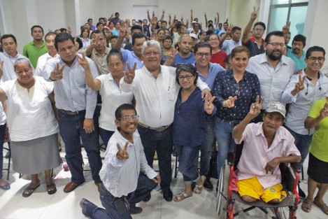 En el noveno día de campaña interna rumbo a la renovación del Comité Estatal del PAN de Veracruz, el candidato a la presidencia Joaquín Rosendo Guzmán Avilés, aseguró que el Partido Acción Nacional debe retomar y representar las causas de la sociedad, acciones que se han hecho a un lado y que sin duda deben retomarse, porque la finalidad es que Acción Nacional sea un partido cercano a la ciudadanía. 