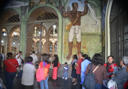 No se permitió la entrada a medios de información a un evento del gobernador Cuitláhuac García con el argumento de que era privado, al cual convocó  y asistió  el alcalde de Xalapa Hipólito Rodríguez, quien llegó corriendo y no quiso contestar nada al respecto.