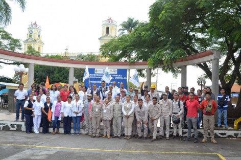 Coordinados elementos de Salud Estatales y municipales, dieron inicio  en Teocelo a la campaña de lucha contra el dengue en este municipio. 