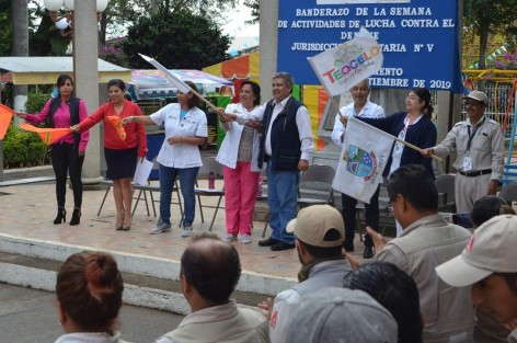 Coordinados elementos de Salud Estatales y municipales, dieron inicio  en Teocelo a la campaña de lucha contra el dengue en este municipio.  