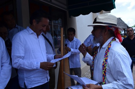 Buscan apoyo para festival de la décima y el son. 
