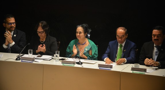 Con la ausencia del gobernador Cuitláhuac García, la rectora Sara Ladrón de Guevara rindió su Segundo Informe de Actividades 2018-2019, en la Sala Anexa de Tlaqná. 