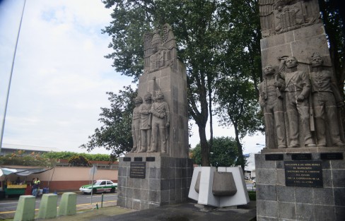 Hoy 13 de septiembre siendo el 172 aniversario de la batalla de Chapultepec por primera vez no hubo homenaje oficial  en monumento a los Niños Héroes, ni una corona o mínimo una flor. Historia y civismo al olvido.