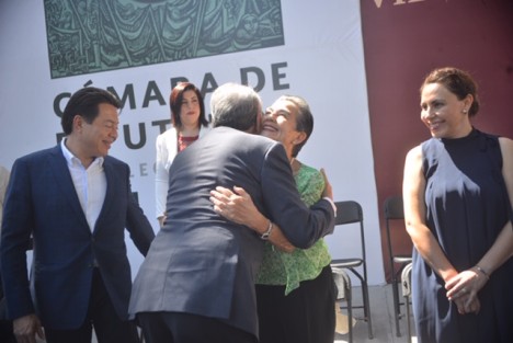 También asistió la senadora Gloria Sánchez, entre otras distinguidas personalidades.  