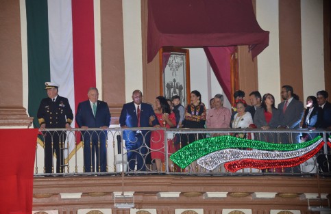 El gobernador del estado de Veracruz, Cuitláhuac García Jiménez dio su primer Grito de Independencia desde el balcón de Palacio de Gobierno. Luego de tocar la campana, se escuchó el Himno Nacional. 