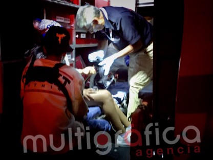El exceso de pirotecnia ocasionó un incidente entre los asistentes que se encontraban en el parque Juárez. Se habla de un adulto infartado y cuatro jóvenes y un niño con quemaduras leves. 