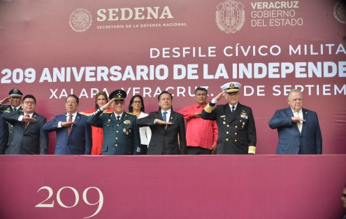 Con orden y buena participación se llevó a cabo el desfile conmemorativo al 209 Aniversario del inicio de la Guerra de Independencia.