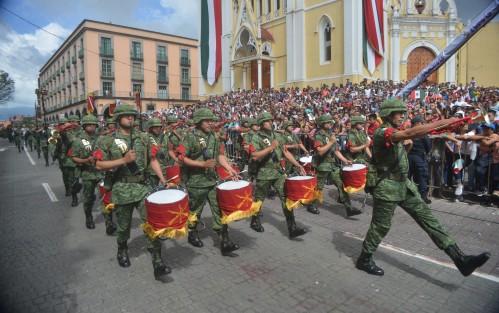 Con orden y buena participación se llevó a cabo el desfile conmemorativo al 209 Aniversario del inicio de la Guerra de Independencia.