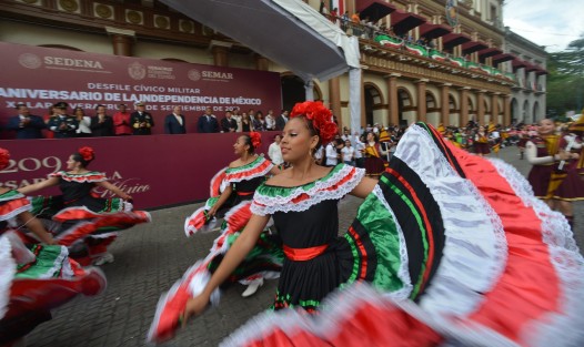 Con orden y buena participación se llevó a cabo el desfile conmemorativo al 209 Aniversario del inicio de la Guerra de Independencia.