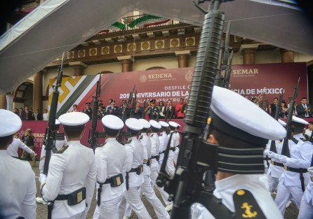 Con orden y buena participación se llevó a cabo el desfile conmemorativo al 209 Aniversario del inicio de la Guerra de Independencia.